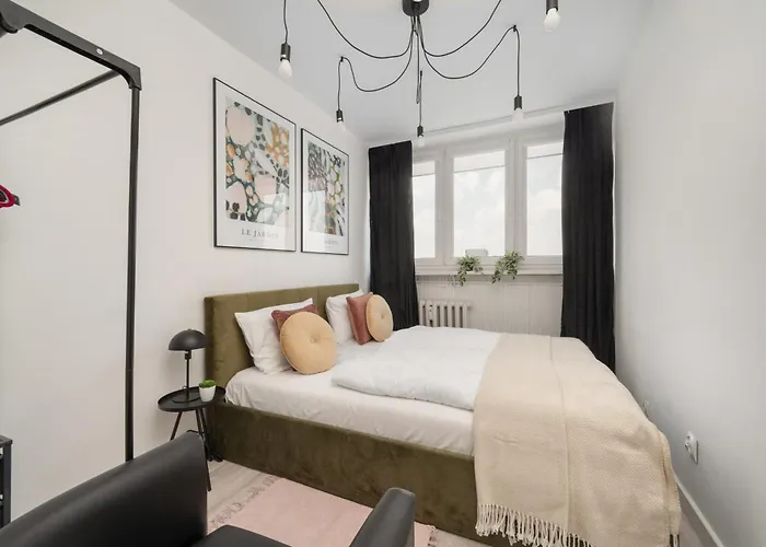 Cozy Apartment For 4 People In Wroclaw By Noclegi Renters