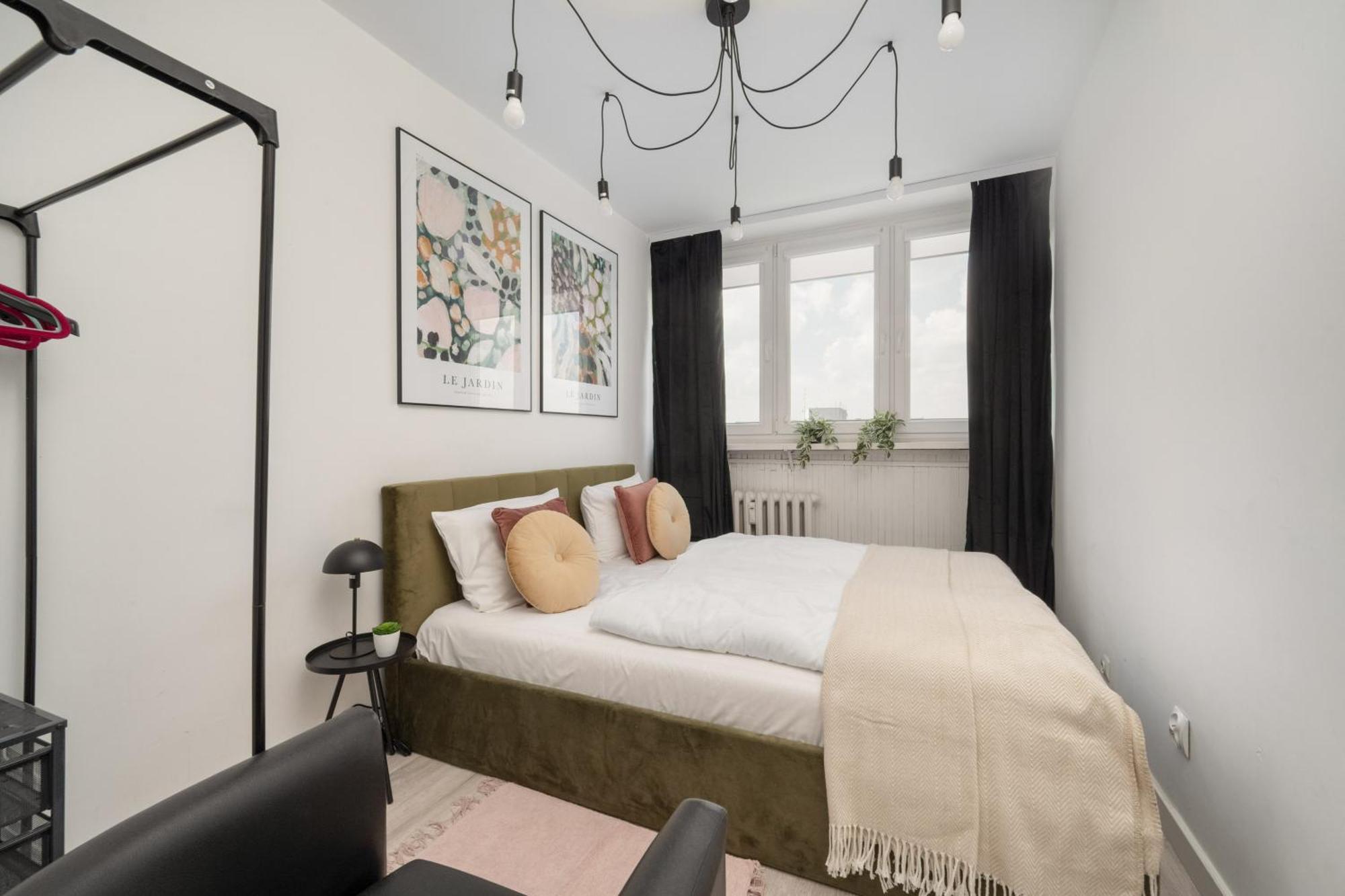Cozy For 4 People In By Renters Apartament *